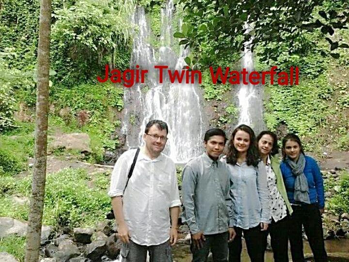 แฮร์ริส ไอเจน เครเตอร์ โฮมสเตย์ Tamansuruh ภายนอก รูปภาพ